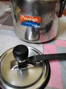 Prestige Pressure cooker 3L