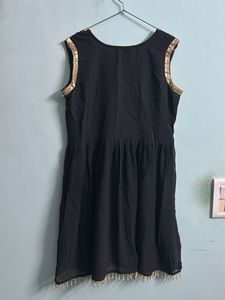 Women Sequinned Kurti With Sharara,Dupatta&amp;Sleeves