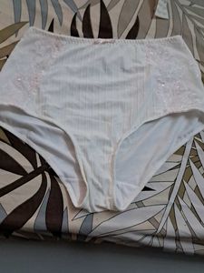 Premium  Esmara  Four  Bra N Panty