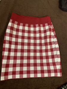 Mini Skirt Thick Selling In A Good Condition