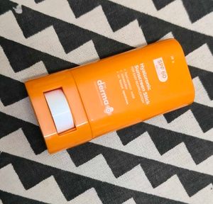 The Derma Co Sunscreen Stick