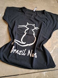 Simple Black Tshirt With A Cute Cat Printed🖤🐈‍⬛