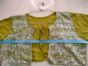 2 ❤️Beautiful Jacket + Freebie Kurta❤️