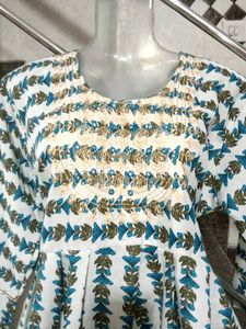 (New Piece)Floral Print Nyra Kurta