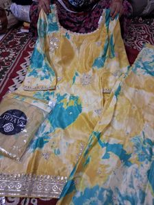 Elegant Ethnic Suit Set