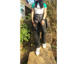 Green Cropped T-shirt, With Round Neckline And Raglan Sleeve