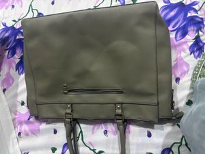 Elegant Tote Bag with laptop sleeve