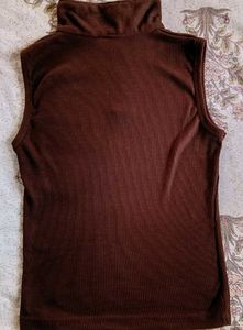 Sleeveless Crop 🔝