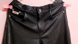 Black Slim Fit lower