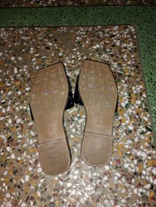 Trendy Flats.....