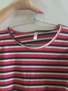 SHORT TOP