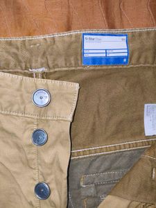 G-Star &#39;New Riley&#39; 3D Back-Zip Shorts