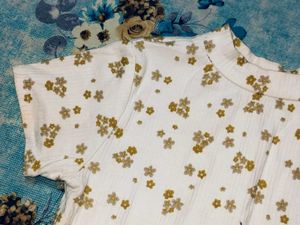 Floral Ribbed Mock Neck Tee
