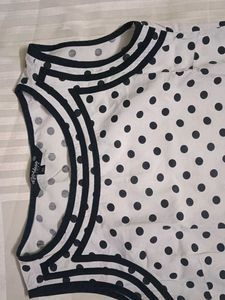 Gorgeous Mid-short Kurti🤍🖤