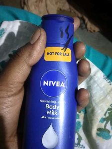 NIVEA Nourishing Body Milk
