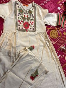 Kurta Set With Beautiful Design N Embroidery