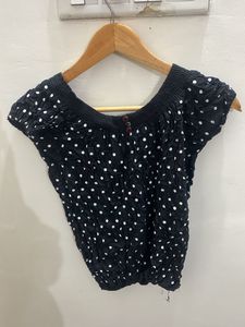 black &amp; white dots top