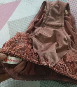 Lace Bra &amp; Panty Set Inner Material Are Of Cotton