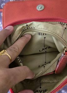 Lavie Sling Bag