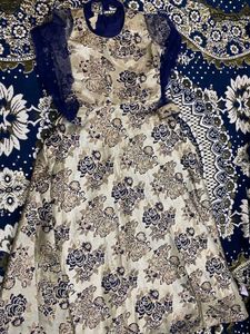 BEAUTIFULL NAVY BLUE GOUNE