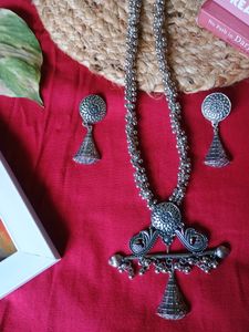 Bansuri Necklace Set