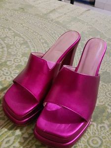 Shoetopia New Pink Platform heels