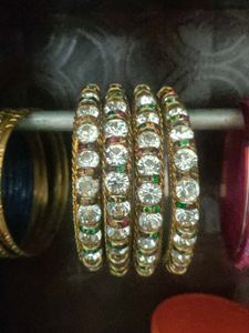 Sparkling Bangle Set