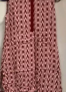 Short Sleeveless Kurti