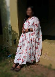 White Stunning Anarkali Kurti With Dupatta