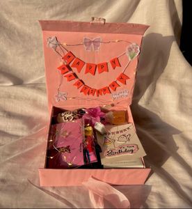 Bestfriend Hamper Loaded With Beautiful Items💕