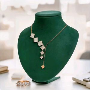 Sparkling Diamond Square Necklace