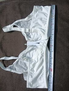 Elegant Lace Bra 38 size