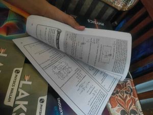 Physics Wallah Class 12 Jee Book