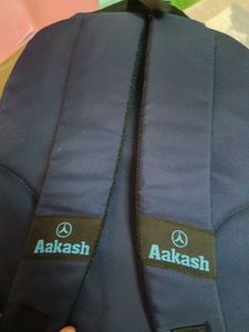 Aakash Institute Bag For Neet Dropper
