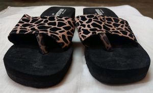 Sliders/ Slippers Comfortable &amp; Light Weight/Style