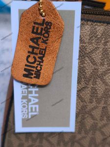 Michael Kors Bag comes with premium packaging