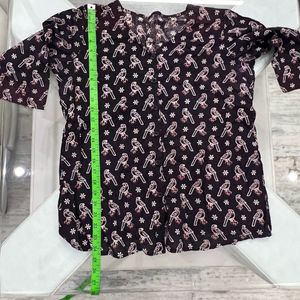 Cute Looking Top With Button