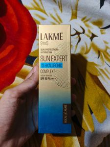 Lakme Sun Expert 1% Hyaluronic Acid Sunscreen