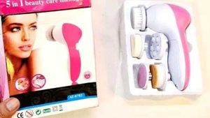 Facial Cleansing Brush