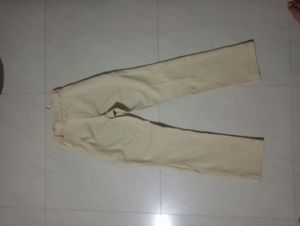 Combo Of Cream Jeans And Black White Checks Shirt