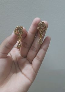 Gold-Toned Traditional Jewelry Set