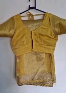 Saree With Blouse