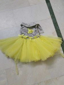 Yellow Frauk