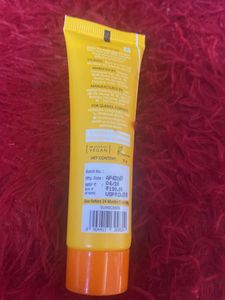 Detan, Glow &amp; Radiance Sunscreen Tube Aqualogica