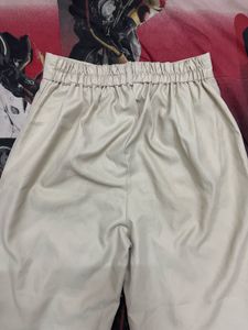 Off White Korean Trouser