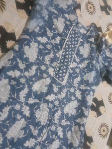 Blue &amp; White Floral Kurta