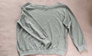 Grey sweatshirt