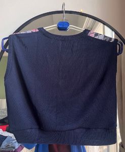 Cropped V-Neck Argyle Sweater Vest