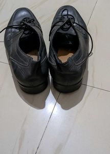 Clarks branded Black Formal Shoes