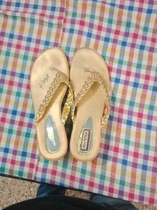 GOLD COLOUR HEELS
